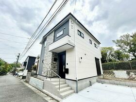 神奈川県横浜市金沢区六浦東３丁目