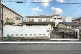 東京都世田谷区弦巻１丁目