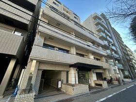 グローイン新宿御苑