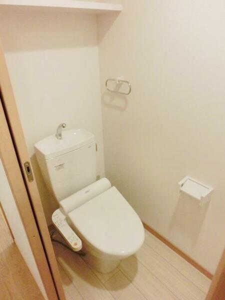 トイレ：温水洗浄便座