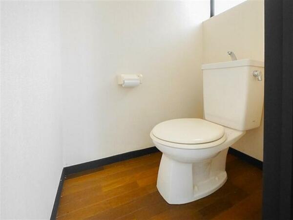画像6:清潔感のある明るいトイレです☆