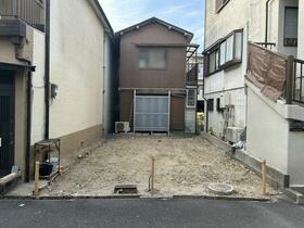 大阪府高槻市下田部町１丁目