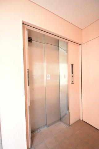 画像7:エレベーター