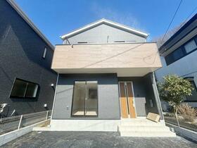 東京都八王子市元八王子町２丁目