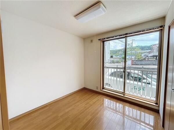 apartment 福島県伊達郡川俣町大字鶴沢字油田
鶴沢の賃貸情報を見る
物件地図