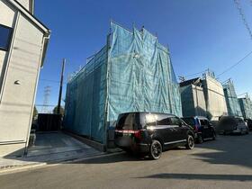 東京都三鷹市野崎３丁目