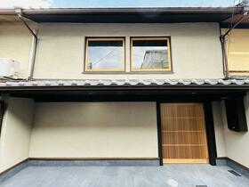 京都府京都市左京区二条通川端東入２丁目杉本町