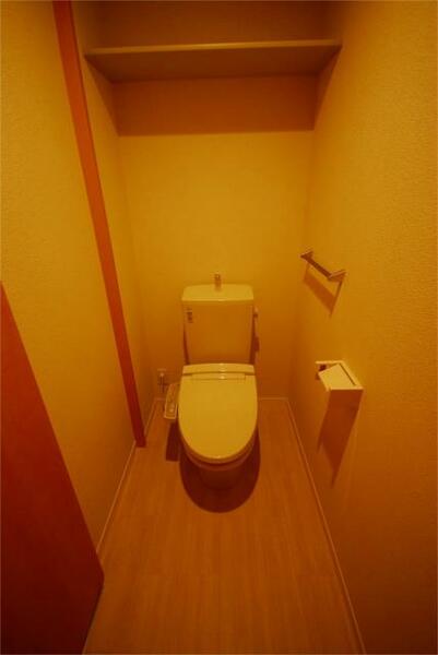 画像10:トイレ※同型参考写真