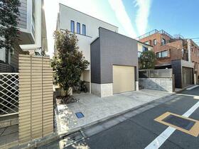 東京都世田谷区等々力５丁目