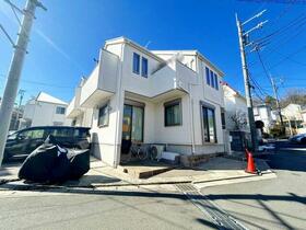 神奈川県川崎市麻生区東百合丘４丁目