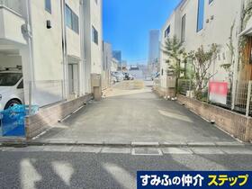 東京都渋谷区神宮前３丁目