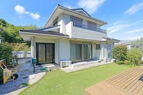 神奈川県三浦郡葉山町一色