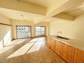 マツダファミリーハイツ阿波座