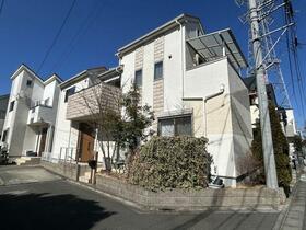 東京都三鷹市野崎３丁目