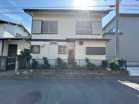 埼玉県上尾市大字小泉