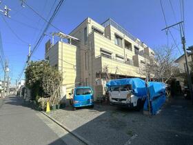 東京都世田谷区粕谷４丁目