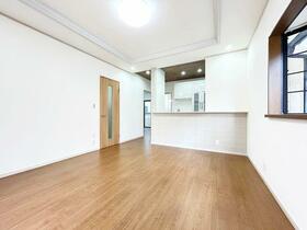 大阪府茨木市鮎川１丁目