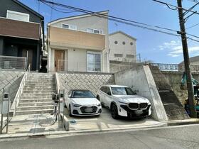 神奈川県横浜市港南区日野中央３丁目