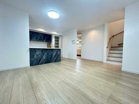 兵庫県西宮市浜甲子園１丁目