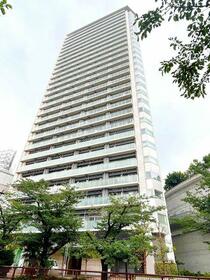 プリズムタワー