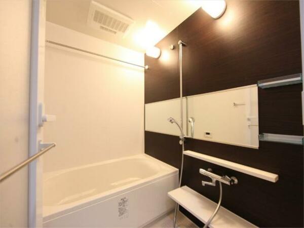 画像5:追い焚き　浴室暖房乾燥機　２４時間換気　オートバスバスルーム