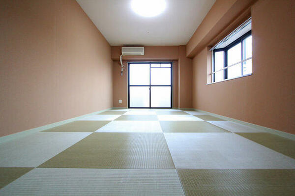 画像3:琉球畳のオシャレなお部屋です。