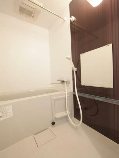 画像5:浴室暖房乾燥機能付バスルーム