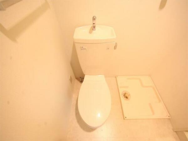 画像7:洋式トイレ（温水洗浄便座設置可）