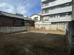 東京都三鷹市下連雀３丁目