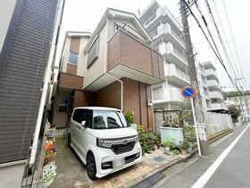 神奈川県横浜市磯子区丸山１丁目