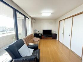 ジオグランデ宝塚山手台エレガンスコート