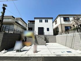 神奈川県横浜市金沢区釜利谷西３丁目