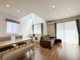 茨城県守谷市百合ケ丘３丁目