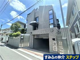 東京都世田谷区中町１丁目