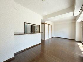 ローレルスクエア登美ヶ丘　１８番館