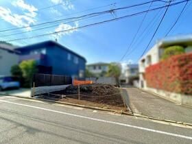 東京都世田谷区深沢８丁目