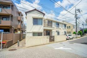 東京都世田谷区弦巻２丁目