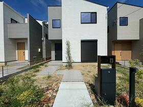 三重県四日市市曙１丁目