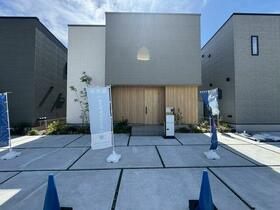 三重県四日市市曙町