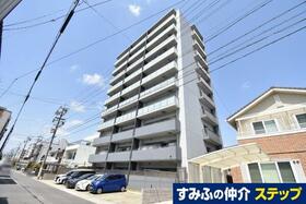 ファミリアーレ岩塚