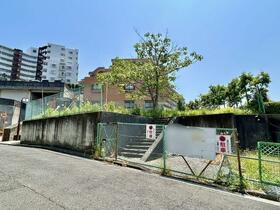 神奈川県横浜市磯子区岡村３丁目