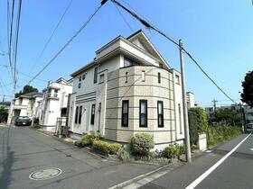 東京都世田谷区深沢３丁目