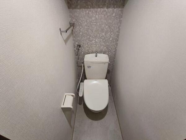 画像12:こちらはトイレです。清潔感があり、安心して使用できます。