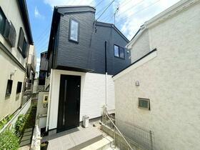 愛知県名古屋市緑区鳴丘１丁目