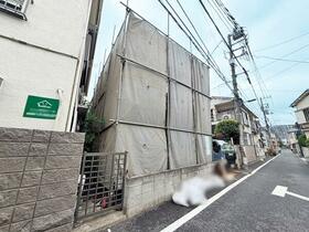 東京都新宿区北新宿２丁目