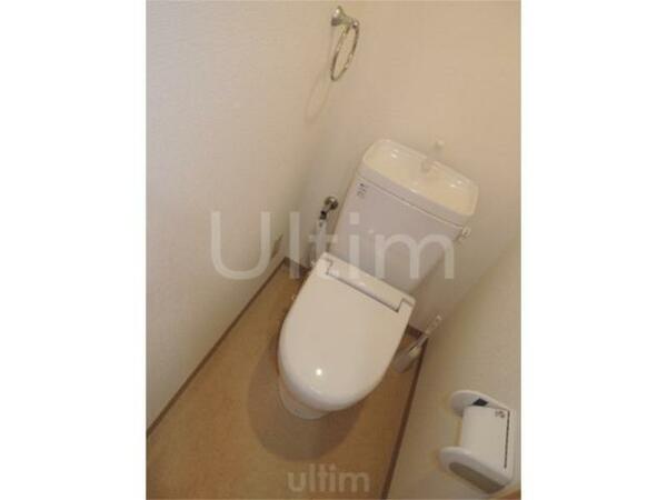 画像3:トイレ別部屋の写真です。