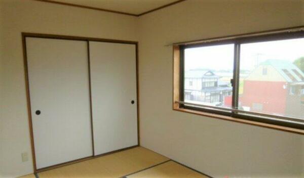 画像14:日本らしい落ち着いた雰囲気の和室です