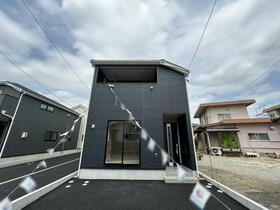 愛知県安城市池浦町小山西