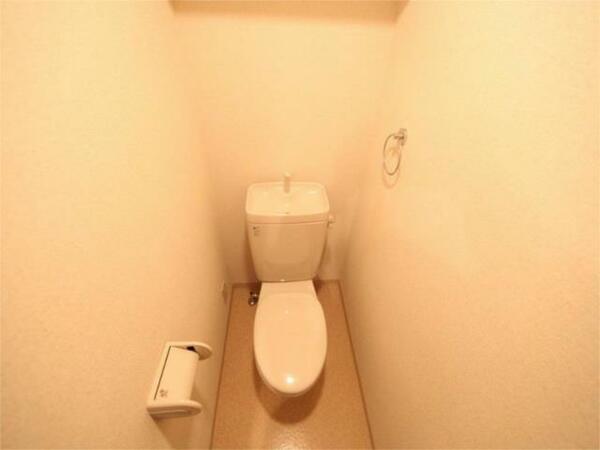 画像6:トイレ　バス・トイレ別　温水洗浄暖房便座設置可