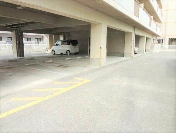 画像16:駐車場です